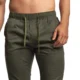 pantalon tipo jogger verde militar