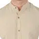 camisa color beige de hombre